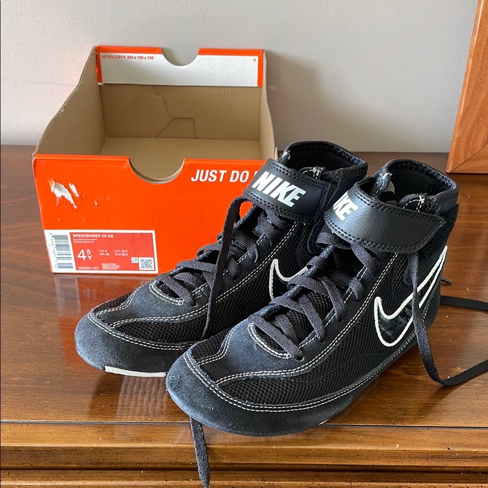 Nike Speedsweep VII GS Black wrestling shoes youth